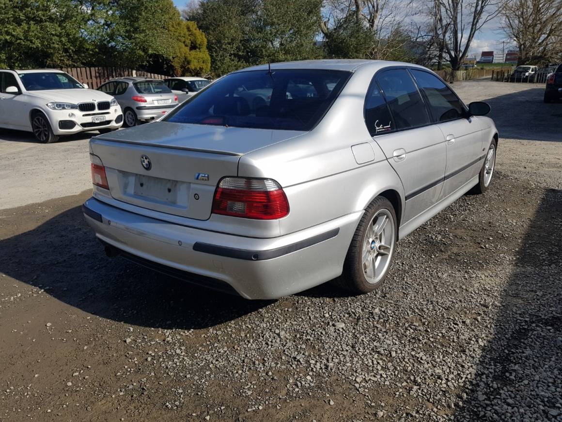 2001 BMW 545i