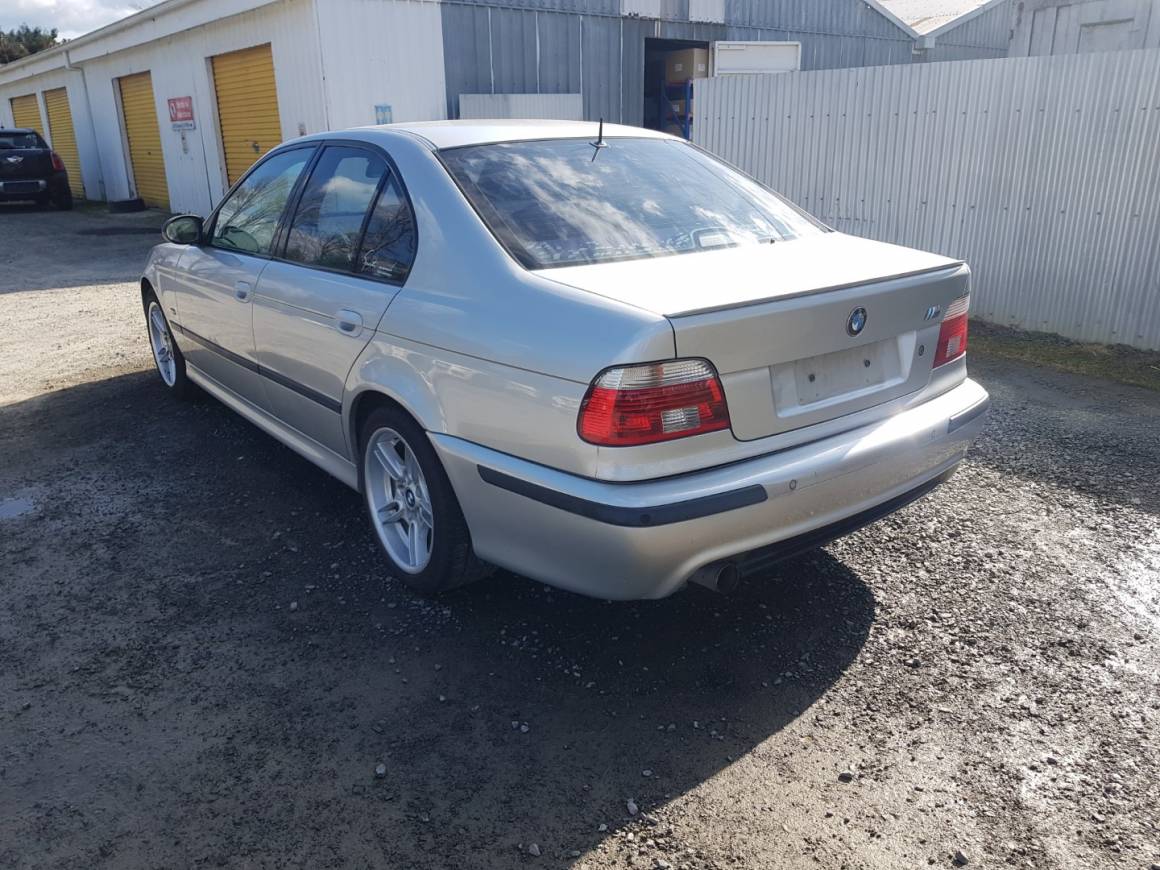 2001 BMW 545i