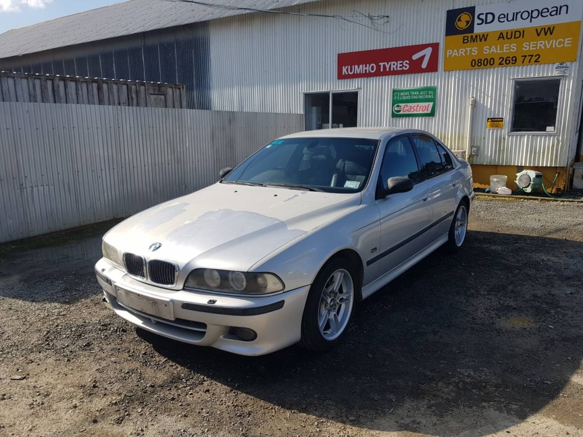 2001 BMW 545i