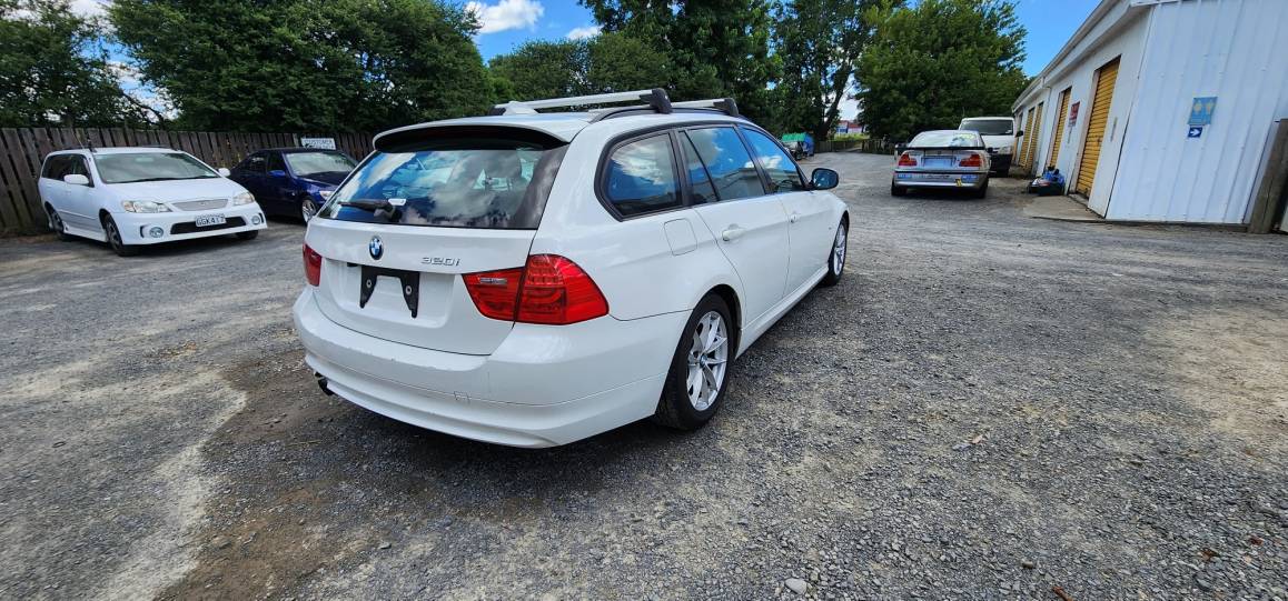 2011 BMW 320i