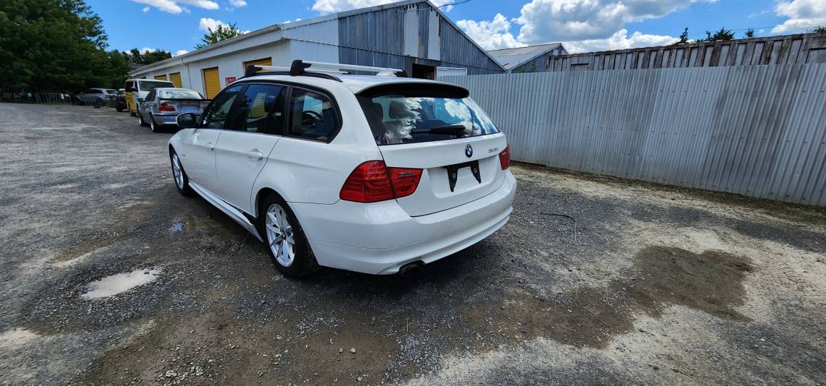 2011 BMW 320i