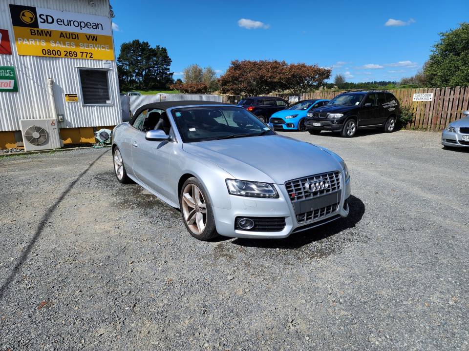 2010 Audi S5 Cabrio quattro