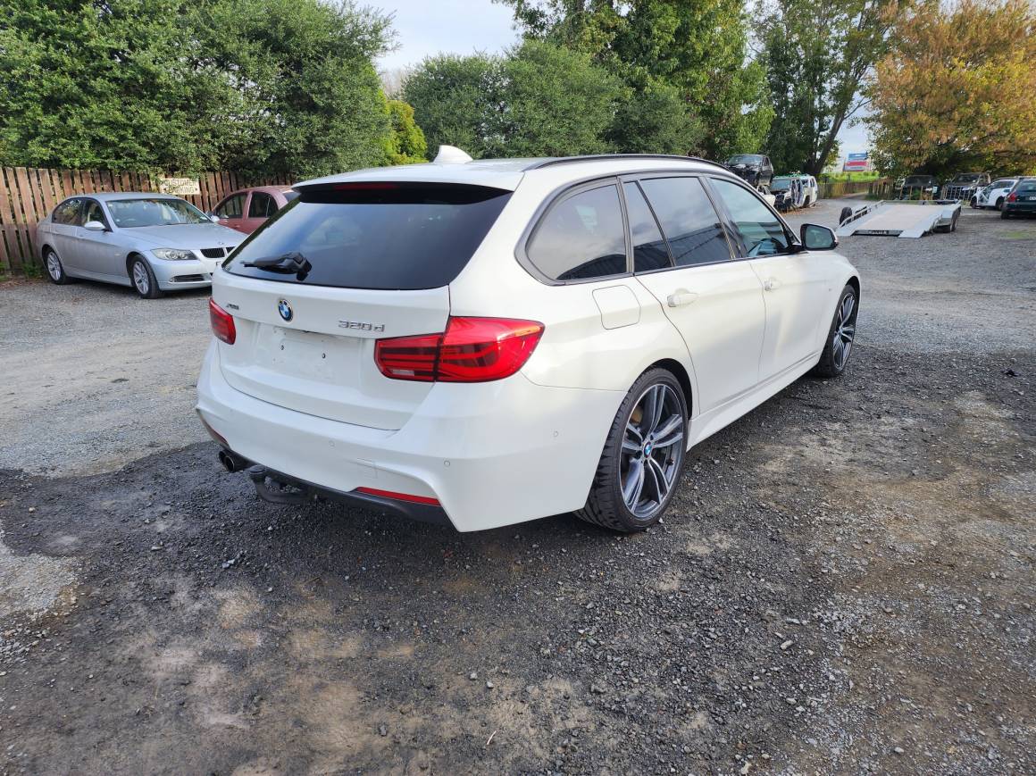 2015 BMW 320D XDR