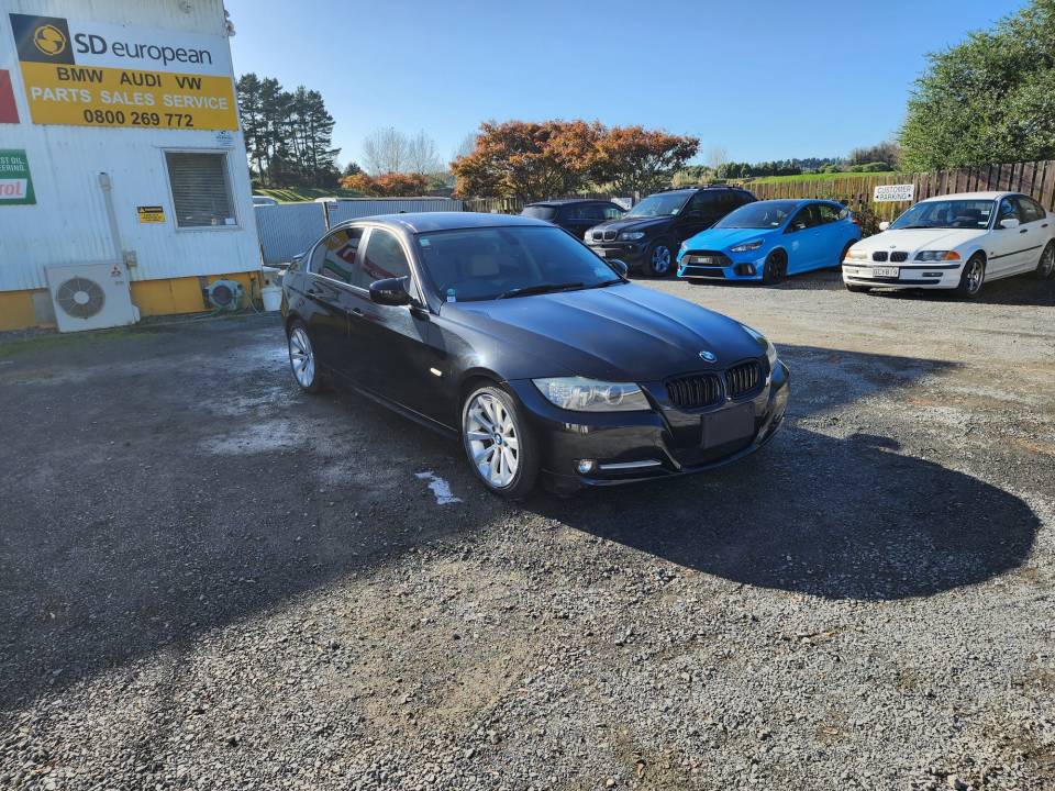 2010 BMW 320i