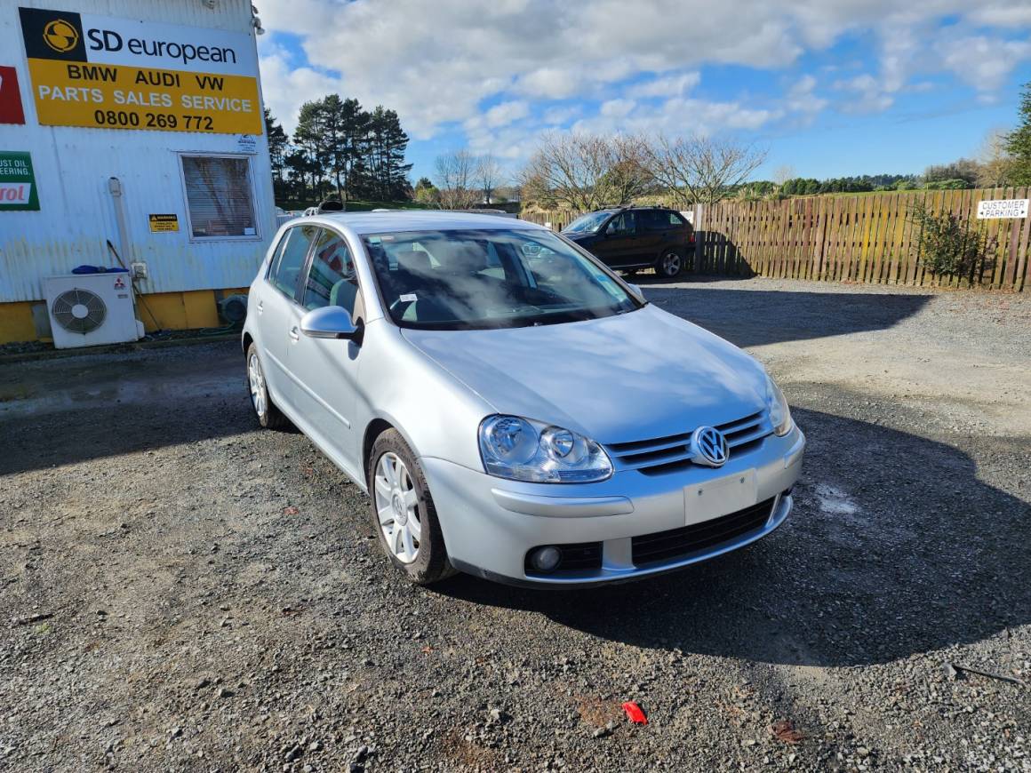 2004 Volkswagen Golf