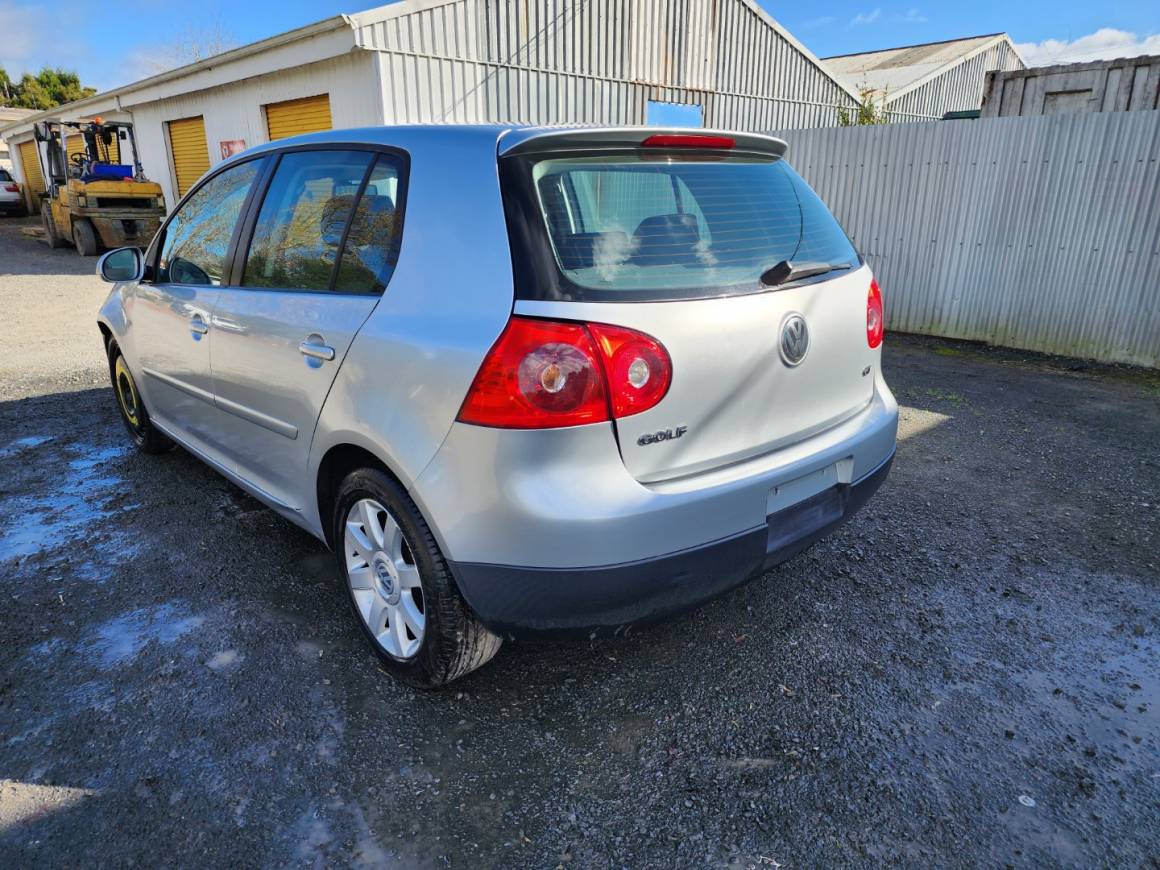 2004 Volkswagen Golf