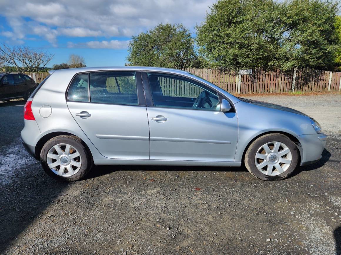 2004 Volkswagen Golf