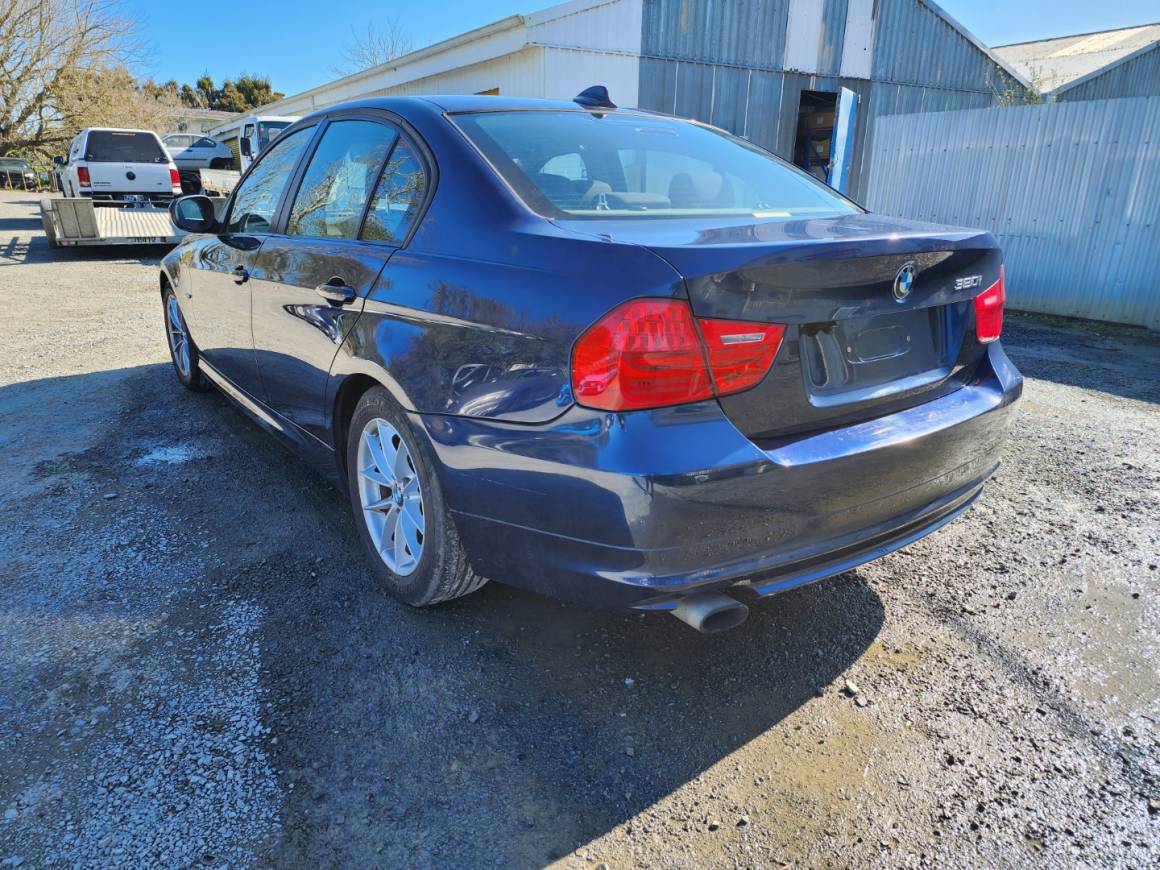 2010 BMW 320i