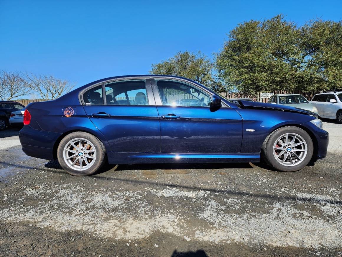 2010 BMW 320i