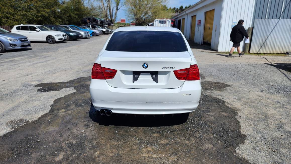 2010 BMW 320i