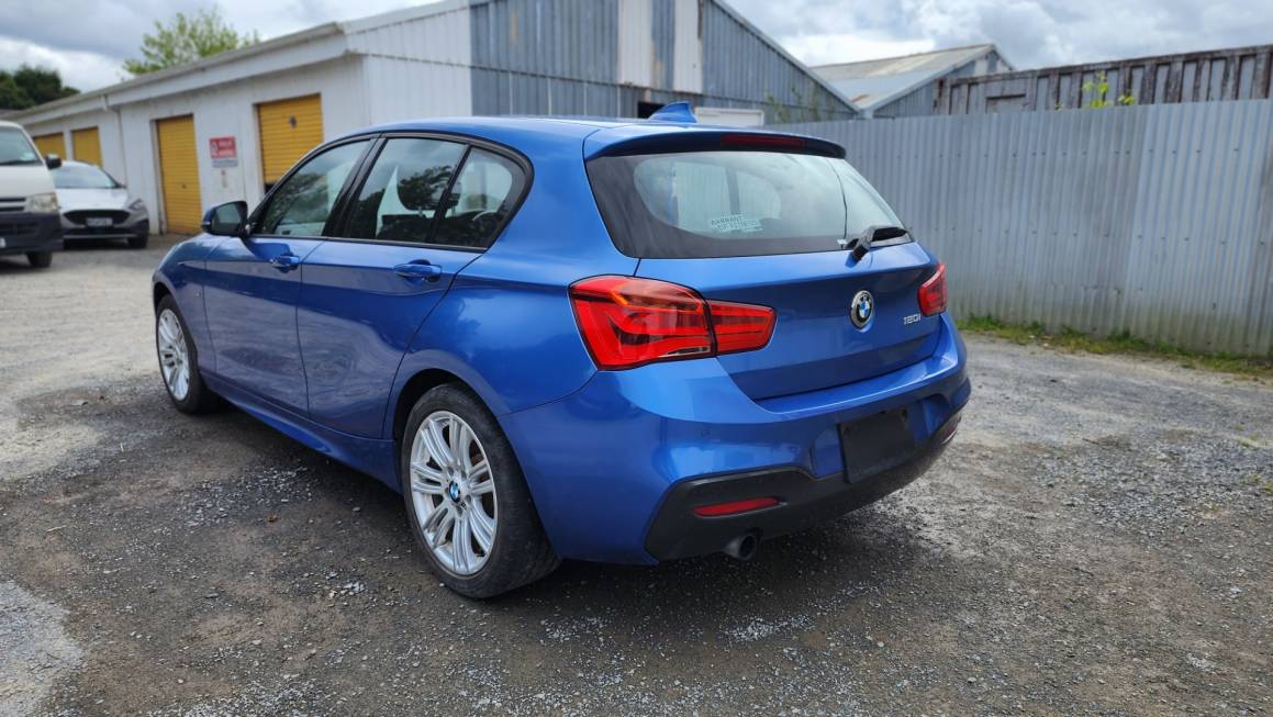 2015 BMW 120i