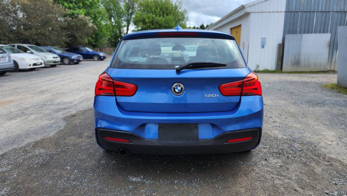 2015 BMW 120i