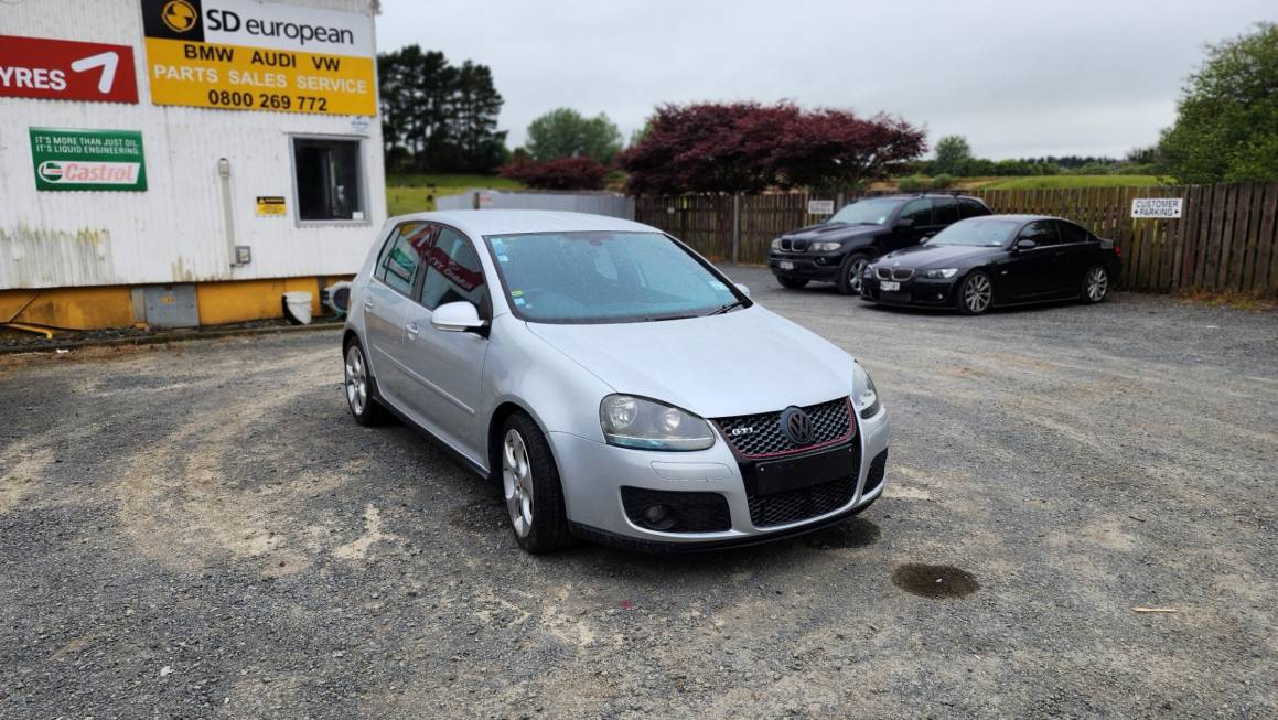 2005 Volkswagen Golf