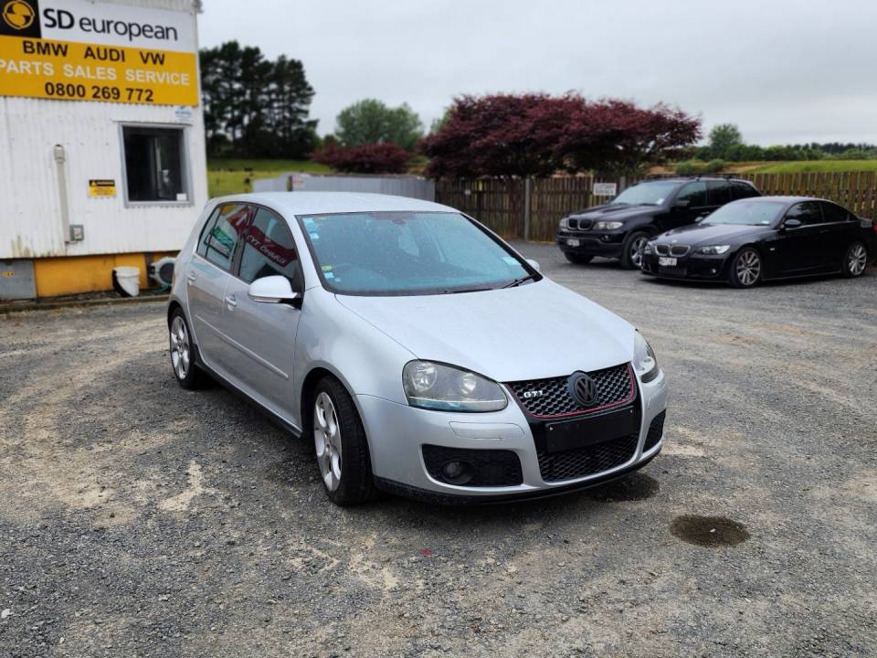 2005 Volkswagen Golf