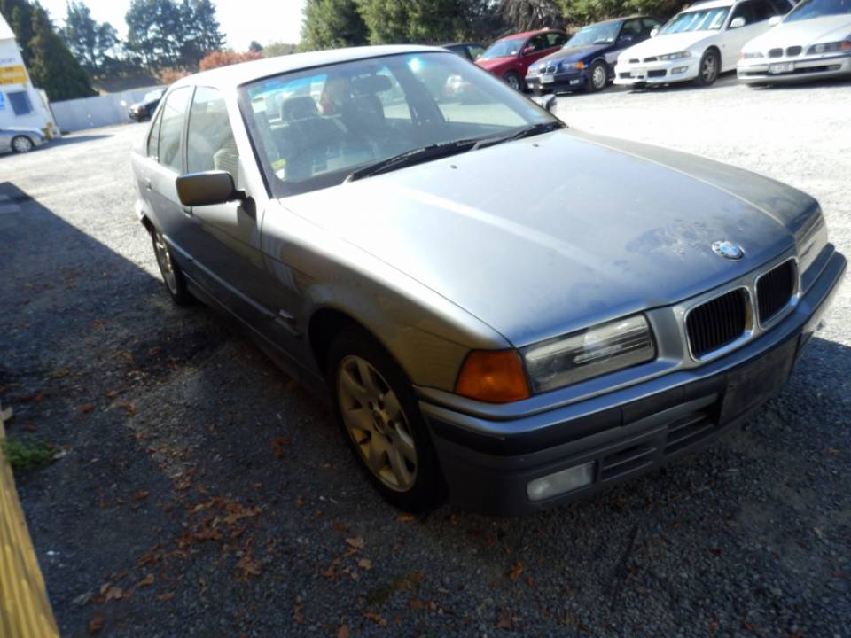 1992 BMW 318i