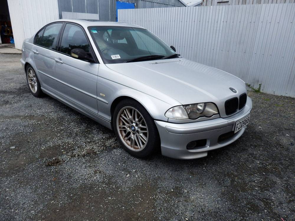 2000 BMW 330i