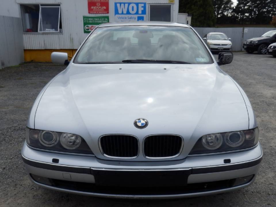 1999 BMW 540i