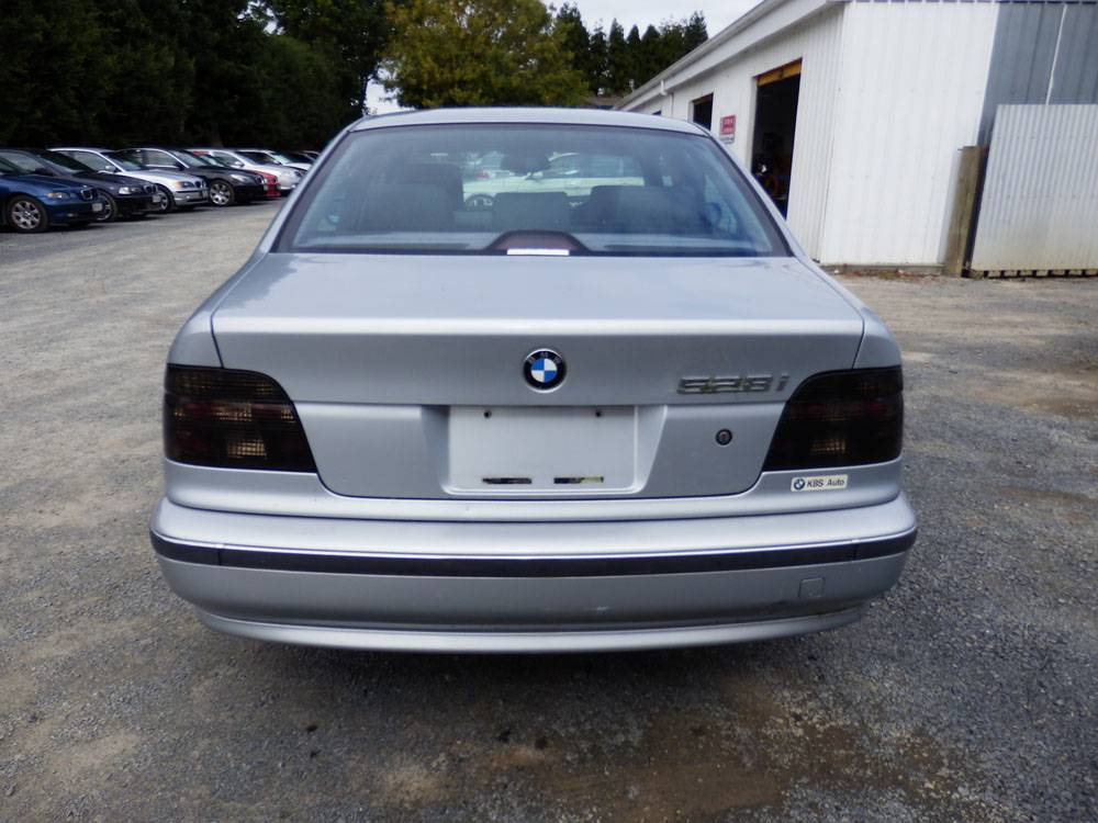 1996 BMW 528i