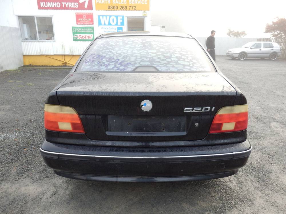 1998 BMW 520i