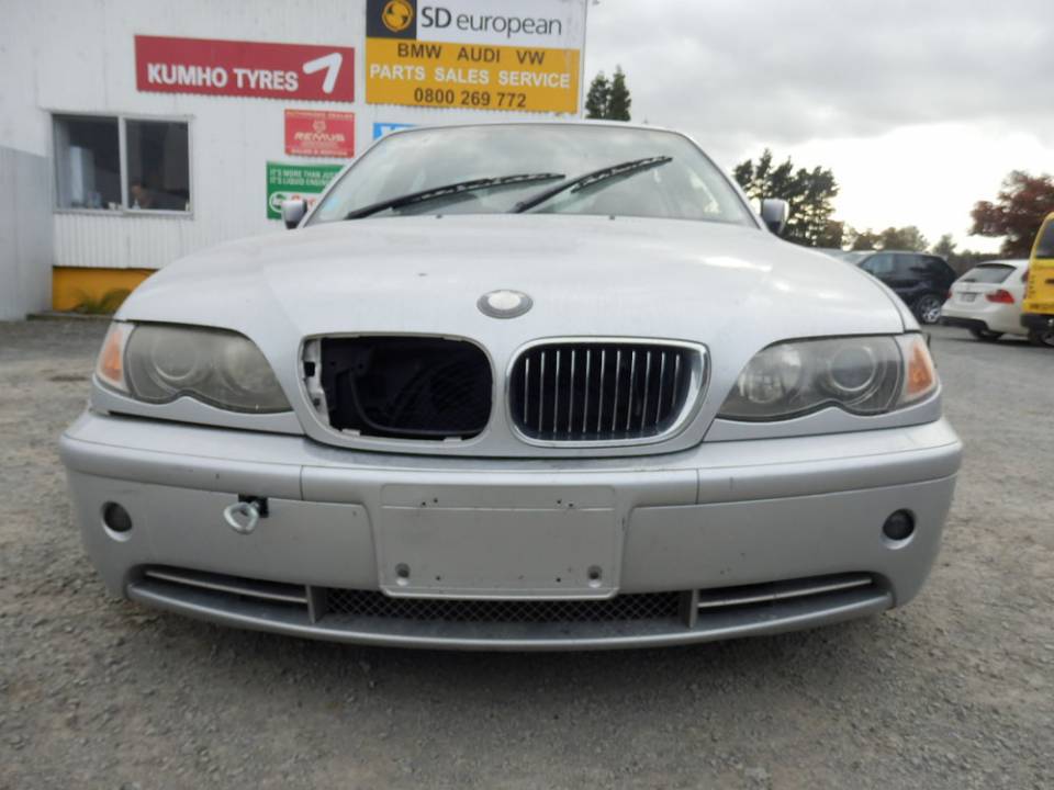 2003 BMW 330i