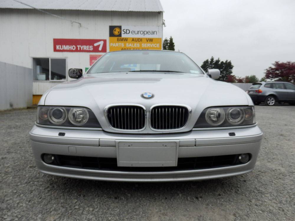 2001 BMW 540i