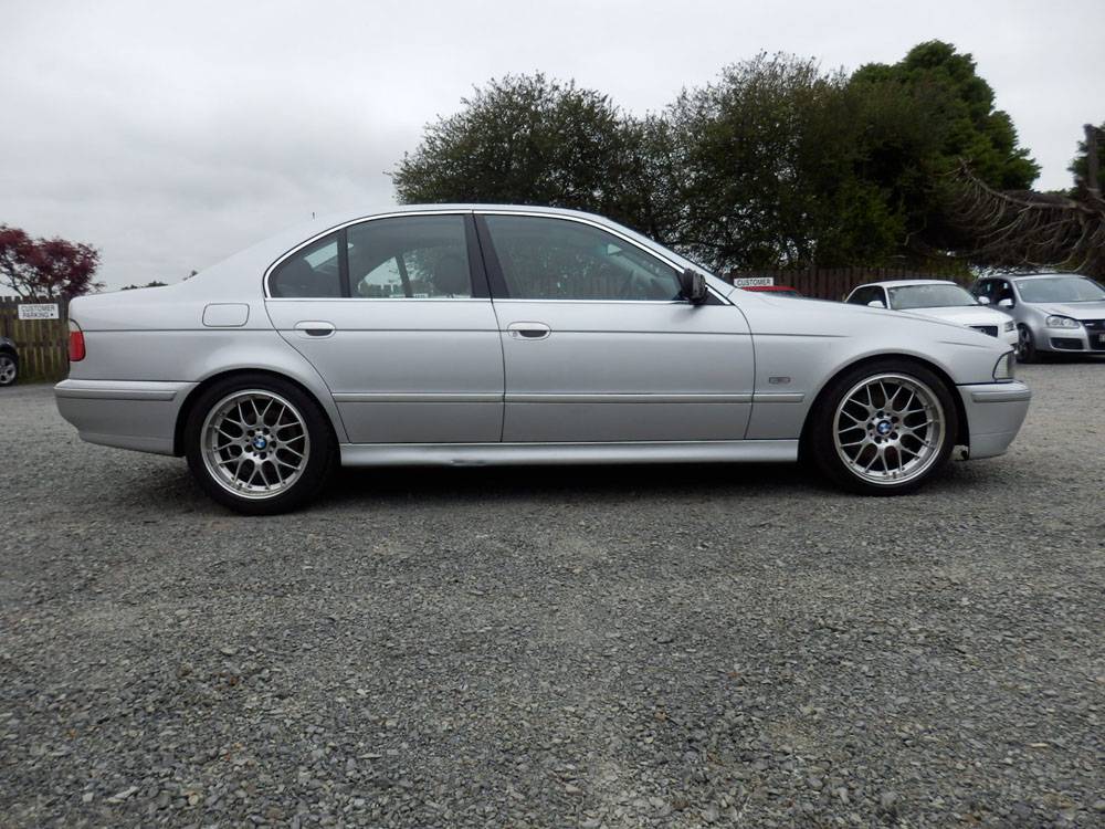 2001 BMW 540i