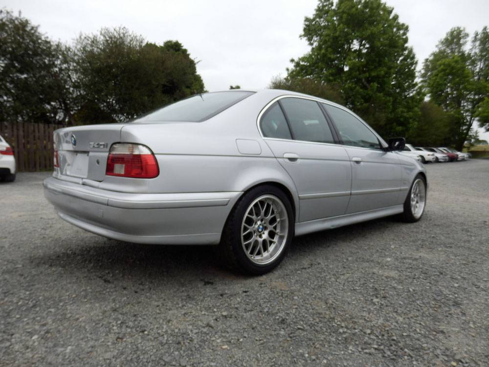 2001 BMW 540i