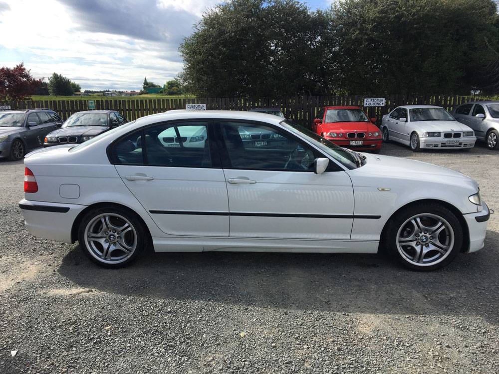 2003 BMW 320i