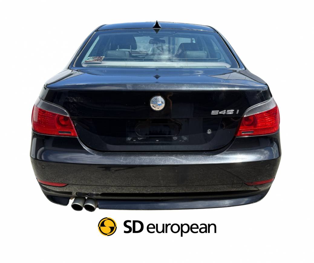 2004 BMW 545i