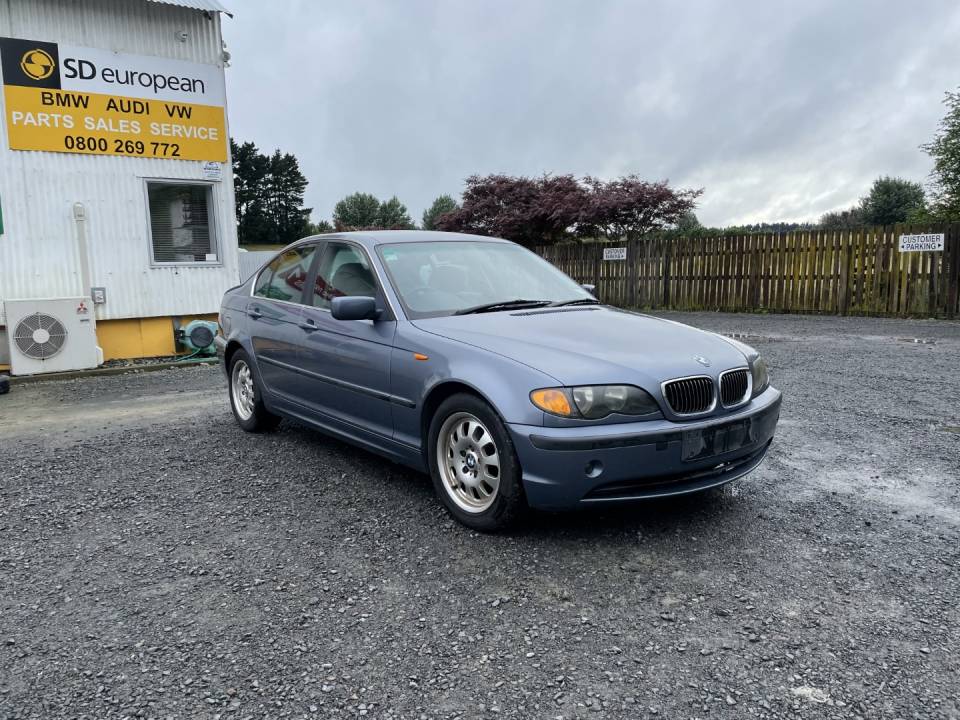 2002 BMW 318i