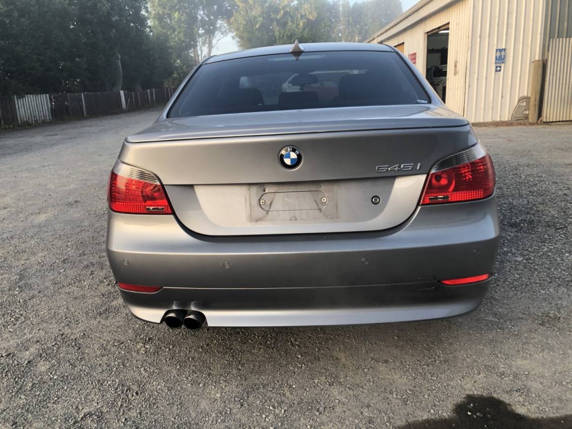 2004 BMW 545i