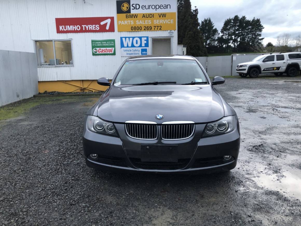 2006 BMW 325i