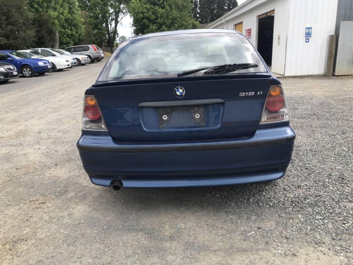 2002 BMW 318ti