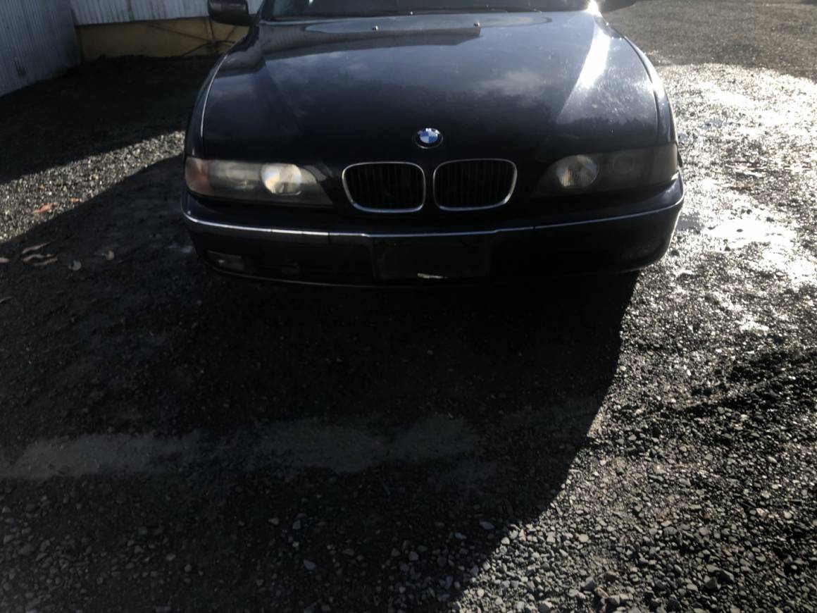 2000 BMW 525i