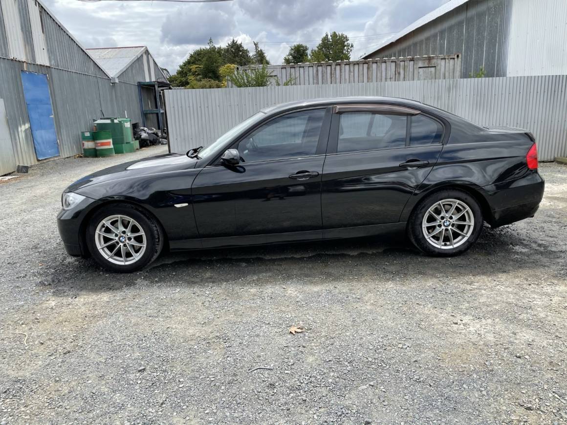 2007 BMW 320i