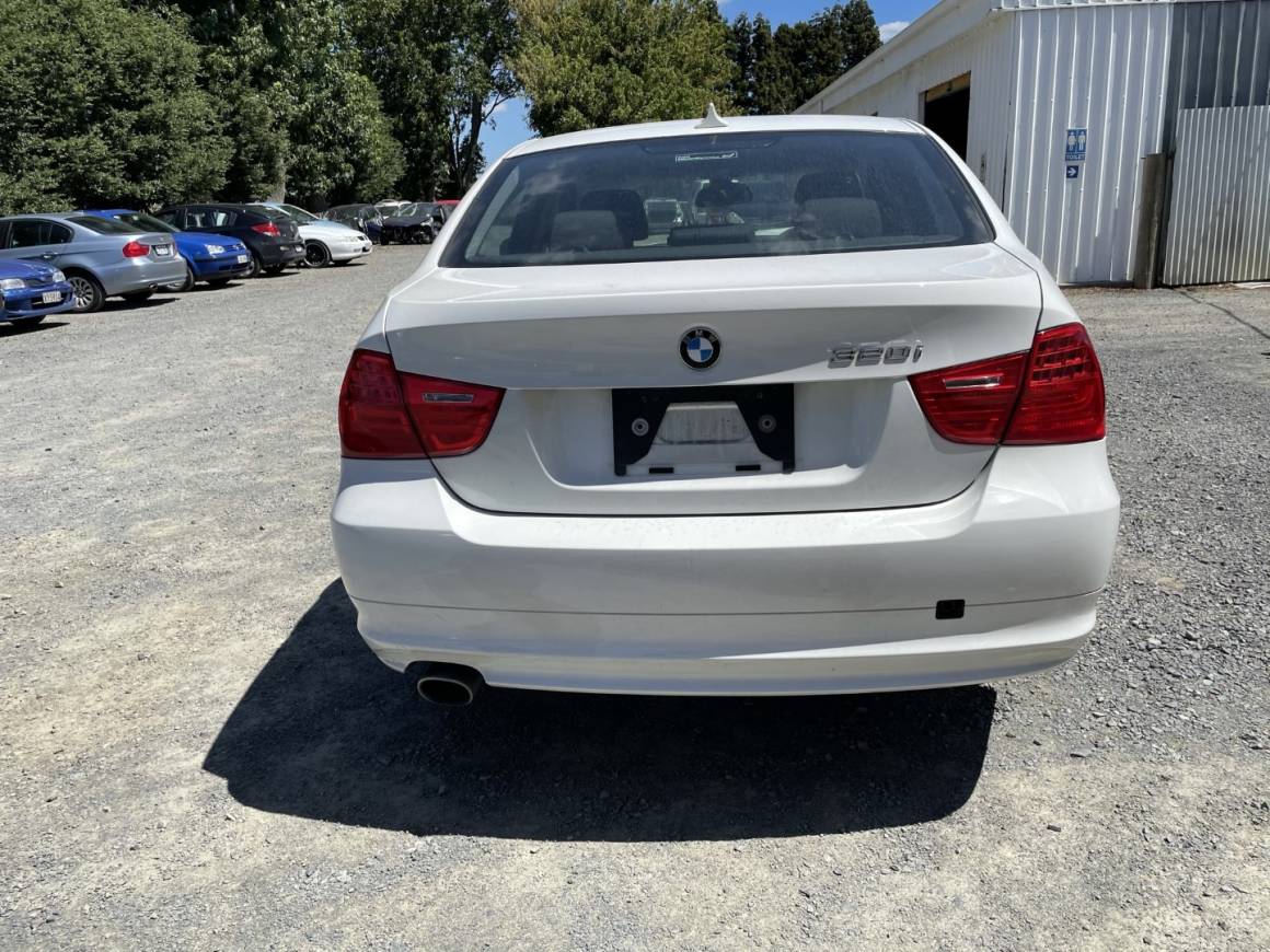 2009 BMW 320i