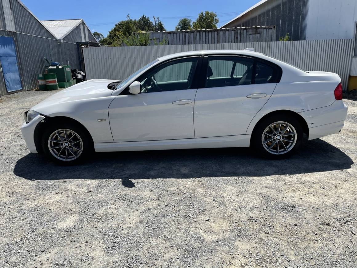 2009 BMW 320i