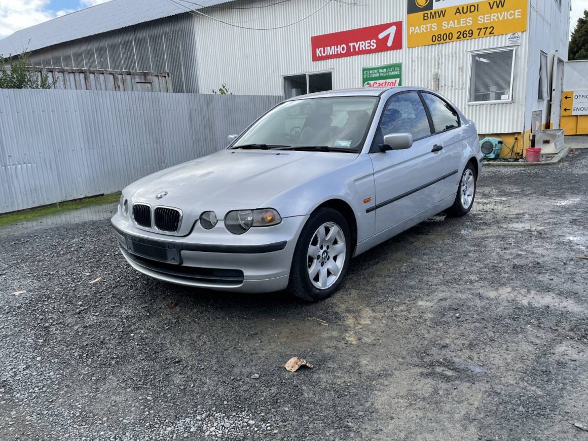 2002 BMW 316ti