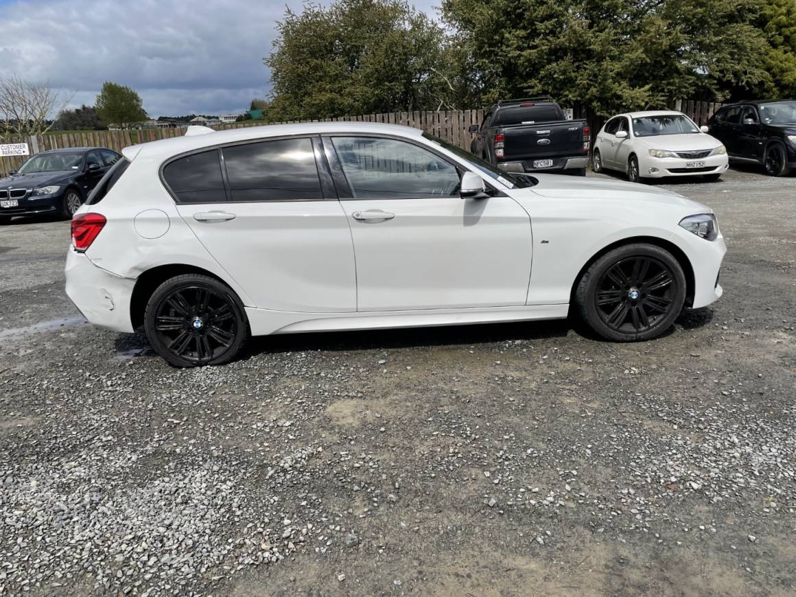 2015 BMW 118i