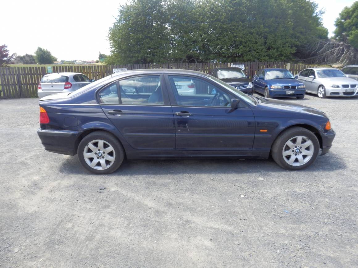 1998 BMW 318i