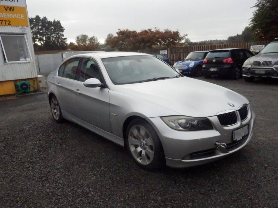 2005 BMW 330i