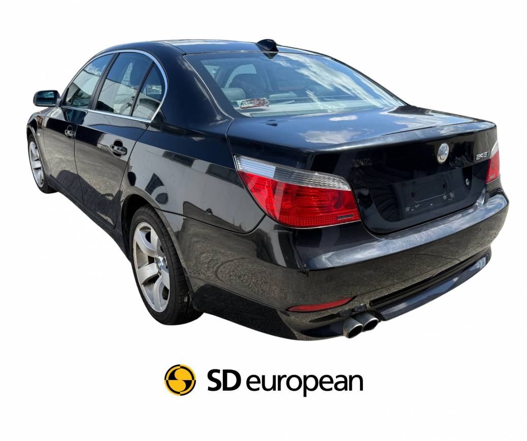 2004 BMW 545i